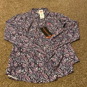 Womens Cinch Button up